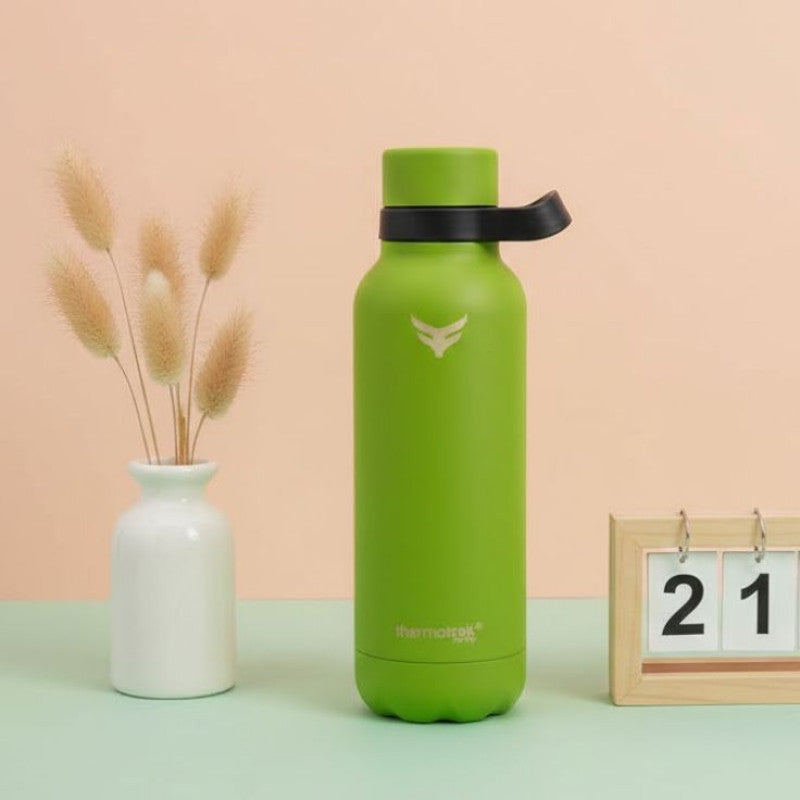 ThermoTrek Water Bottle 750 ml Hot & Cold Stainless Steel